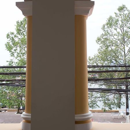 Twin Home Guesthouse Кампот Екстериор снимка