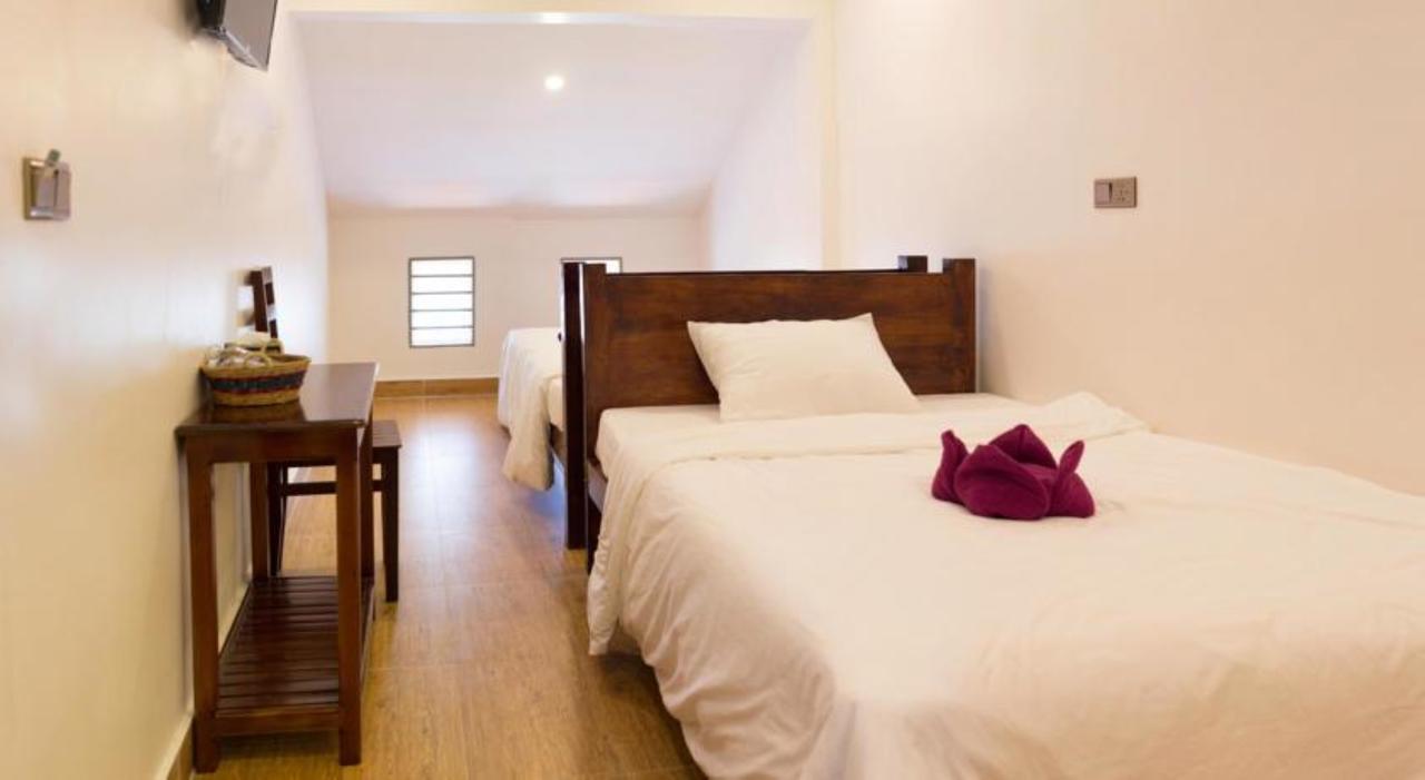 Twin Home Guesthouse Кампот Екстериор снимка