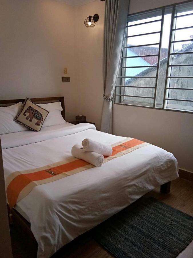 Twin Home Guesthouse Кампот Екстериор снимка
